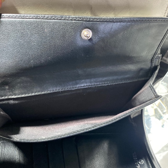 Sold Authentic CHANEL Bicolore Quilted CC Logo Leather Trifold Wallet - Picture 17 of 17